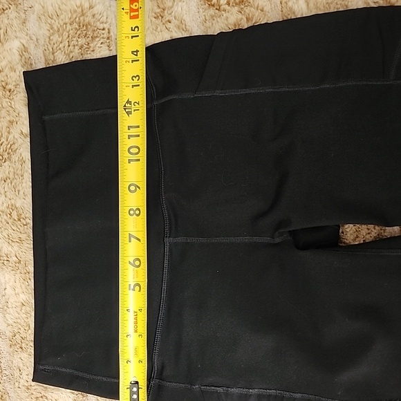 Fabletics Shorts - Picture 5 of 6